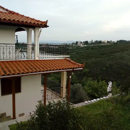 Casa de Férias Mario's Country House Close To Sea / Near To Chalkida